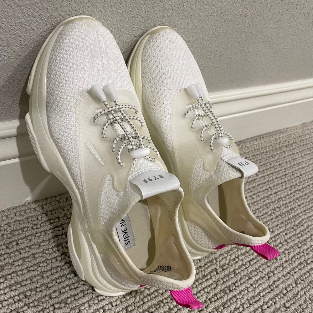 Steve Madden Sneakers